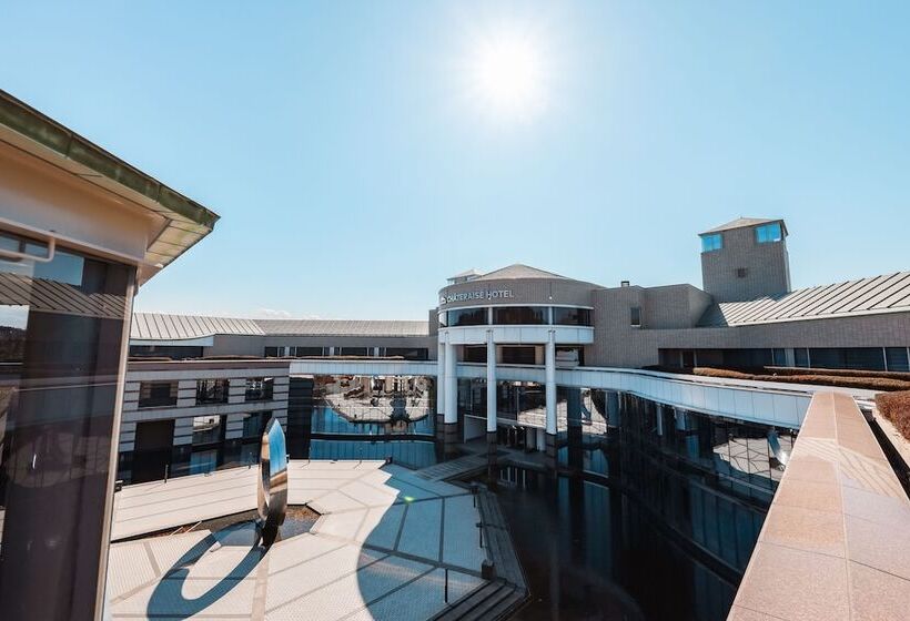 Chateraise Hotel Nirasaki Forest