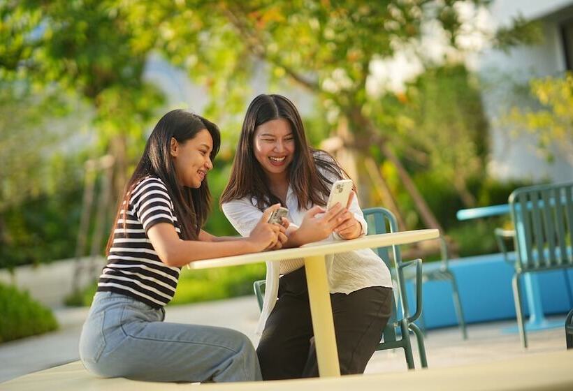 Go Hotel Ban Chang Robinson Lifestyle