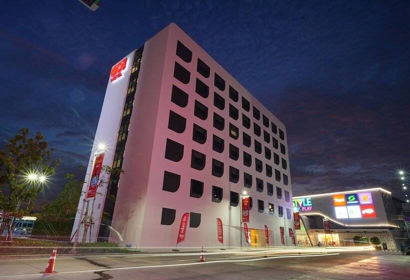 Go Hotel Ban Chang Robinson Lifestyle