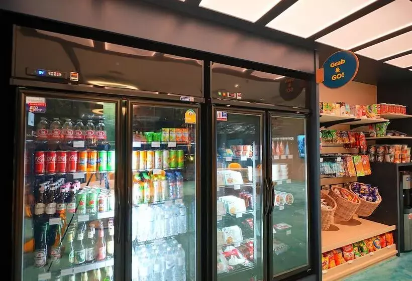 Go Hotel Ban Chang Robinson Lifestyle