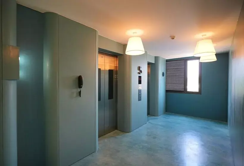 Go Hotel Ban Chang Robinson Lifestyle