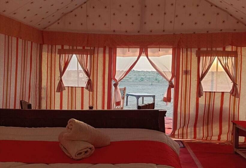 בית מלון כפרי Nagina Desert Camp