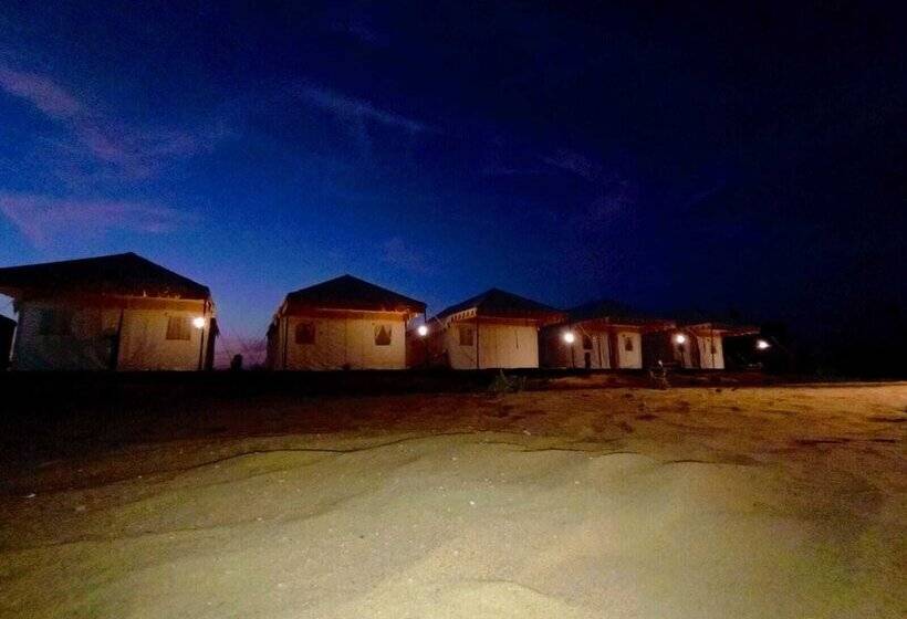 בית מלון כפרי Nagina Desert Camp