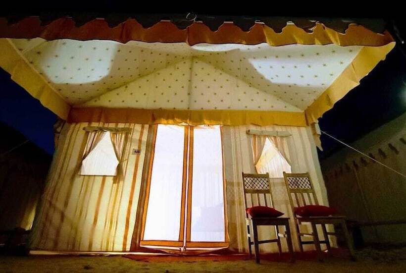 בית מלון כפרי Nagina Desert Camp