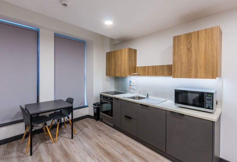 酒店 Destiny Student   Ardee Point