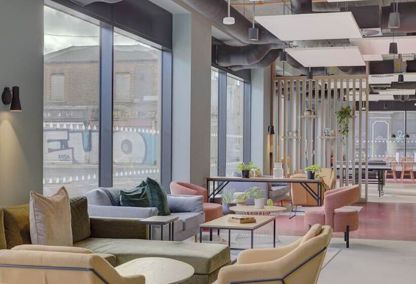 酒店 Destiny Student   Ardee Point