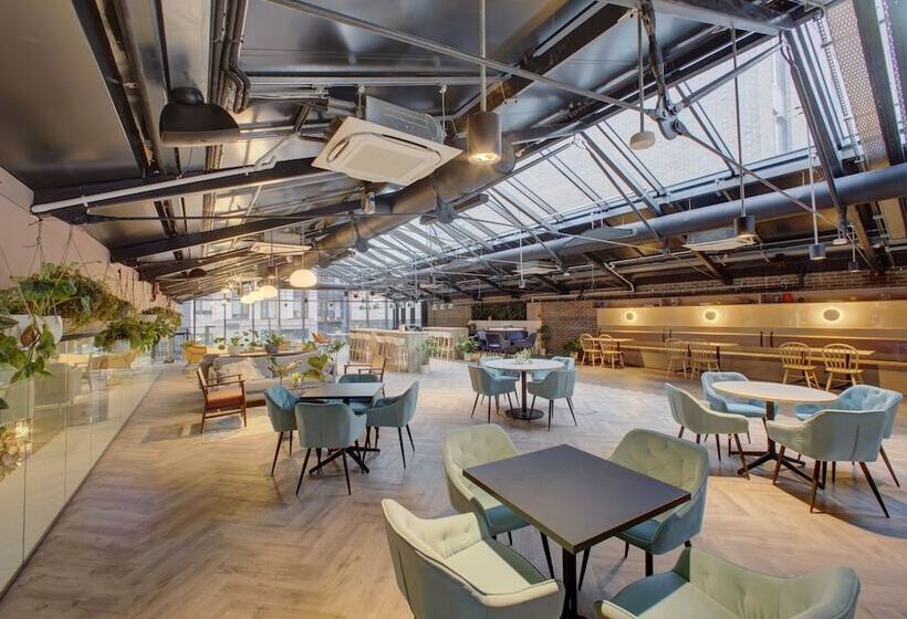 酒店 Destiny Student   Ardee Point