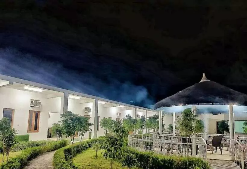 Hotelli Dtr Jungle Hideaways