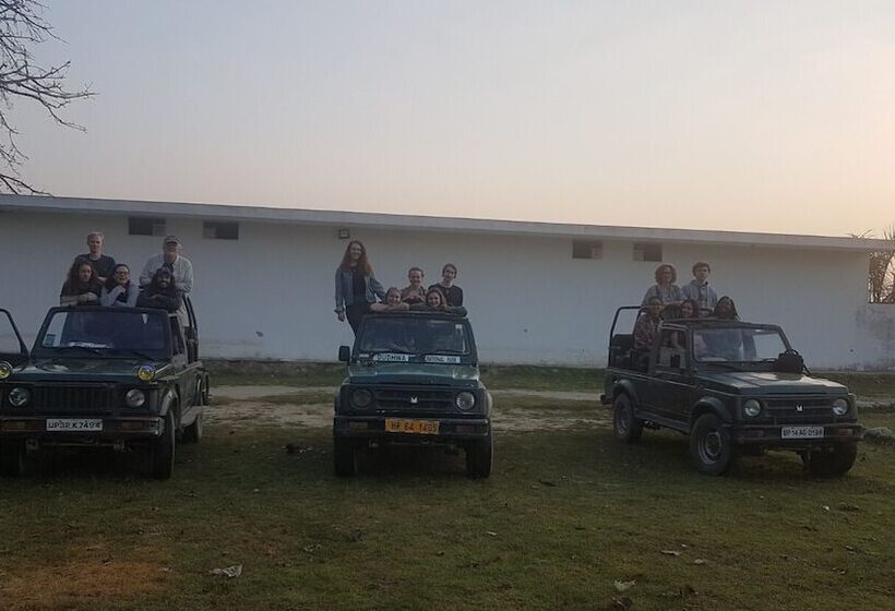 Hotel Dtr Jungle Hideaways