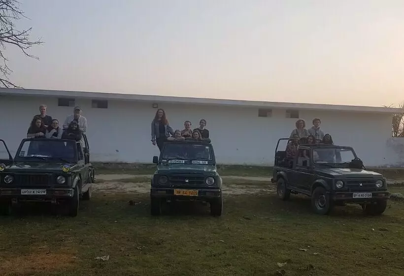 Hotelli Dtr Jungle Hideaways