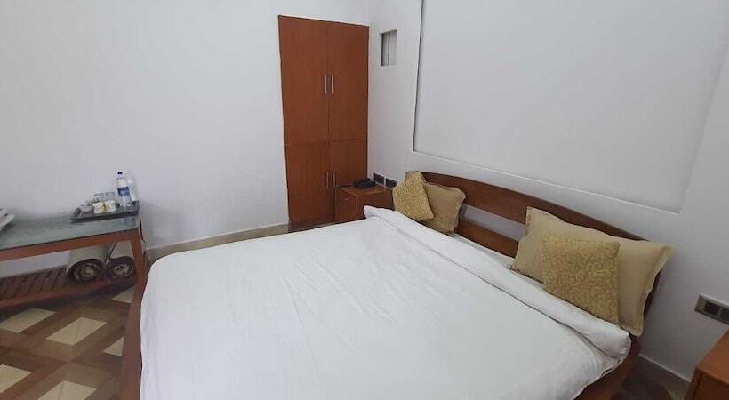 Hotel Dtr Jungle Hideaways