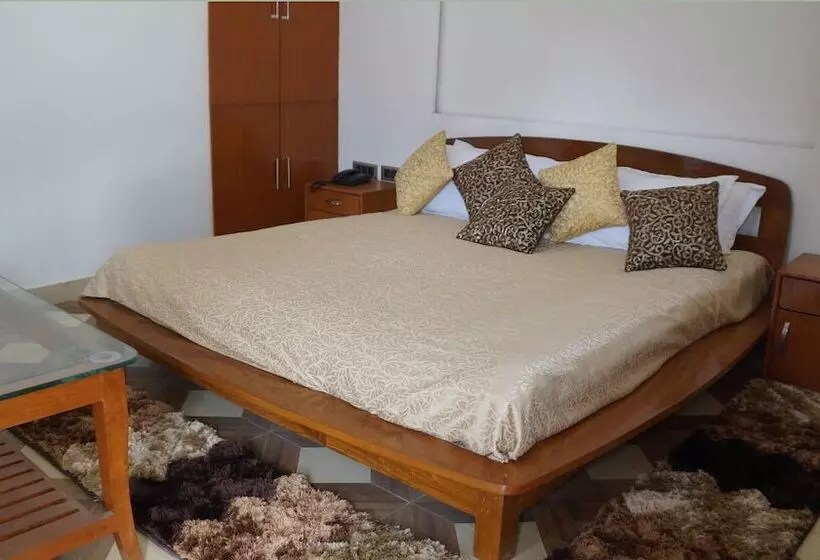 Hotelli Dtr Jungle Hideaways