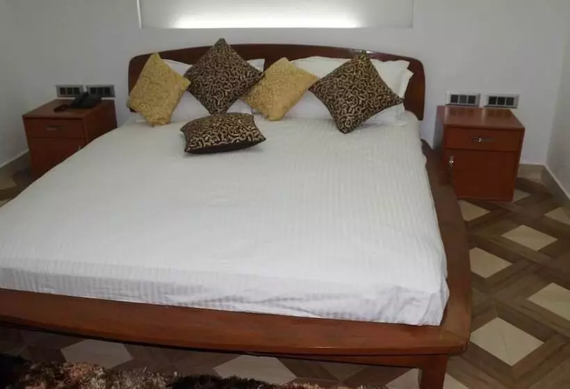 Hotelli Dtr Jungle Hideaways