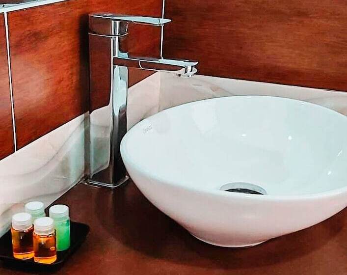 Otel Llaqta Wasi Inn