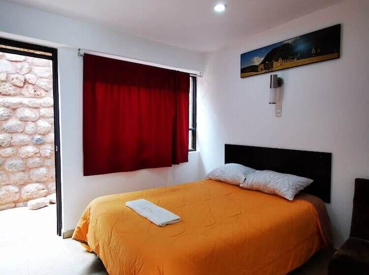 Otel Llaqta Wasi Inn