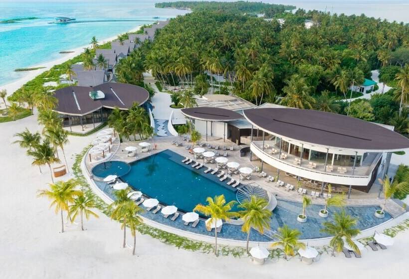 هتل Madifushi Private Island