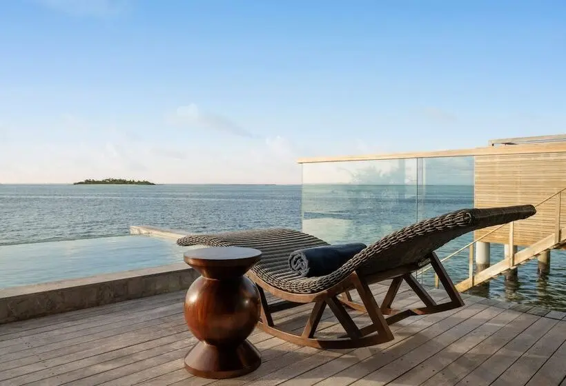 هتل Madifushi Private Island