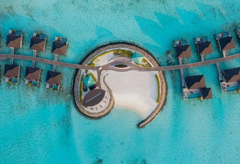 هتل Madifushi Private Island