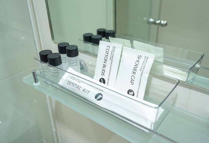 Отель Oriole Residence