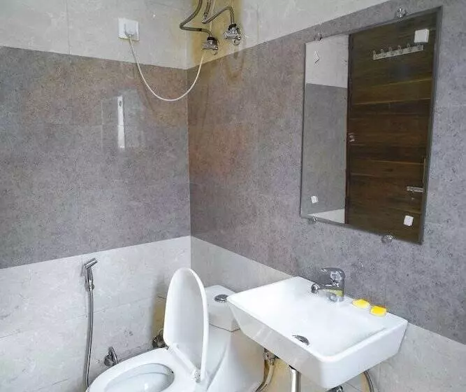 Hotelli Roomshala 031 Silver Crown Sector 23