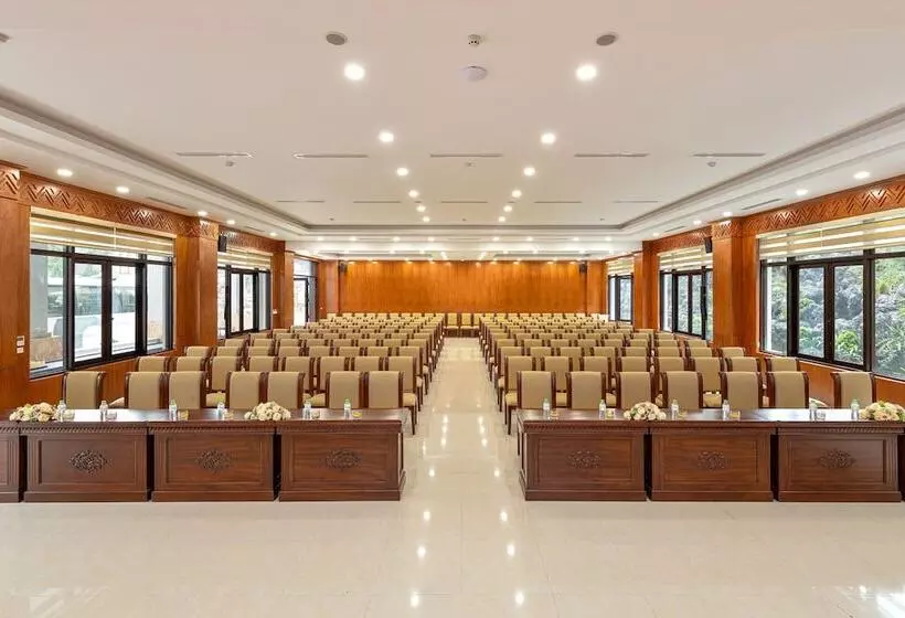 هتل Convention Center Sapa