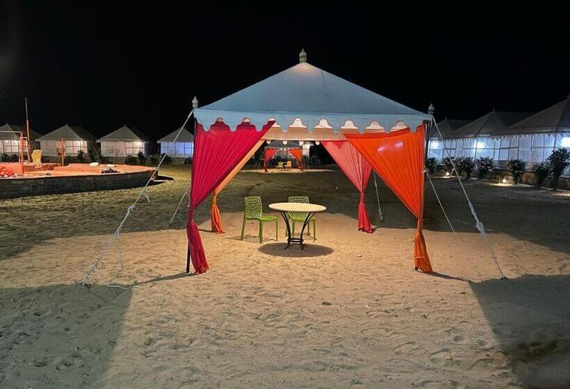 בית מלון כפרי Nagina Desert Camp