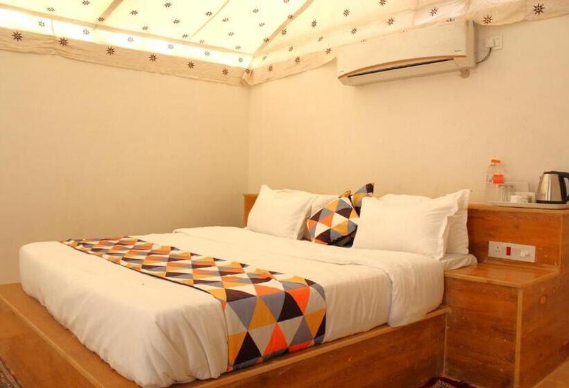 בית מלון כפרי Nagina Desert Camp