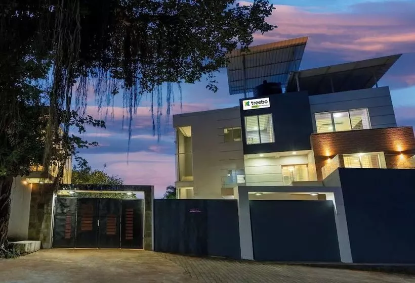 Hotelli Treebo Midvalley Residence