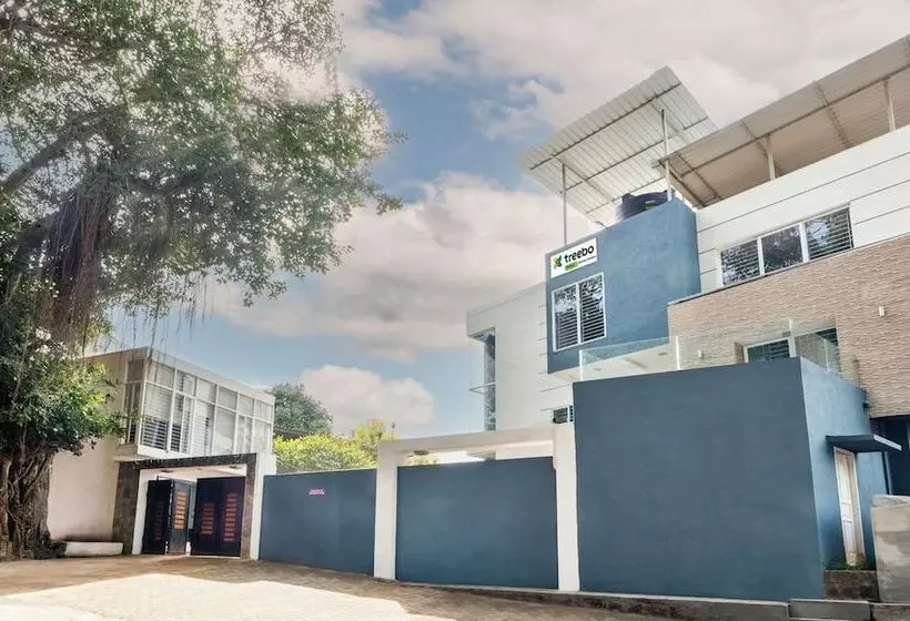 Hotelli Treebo Midvalley Residence