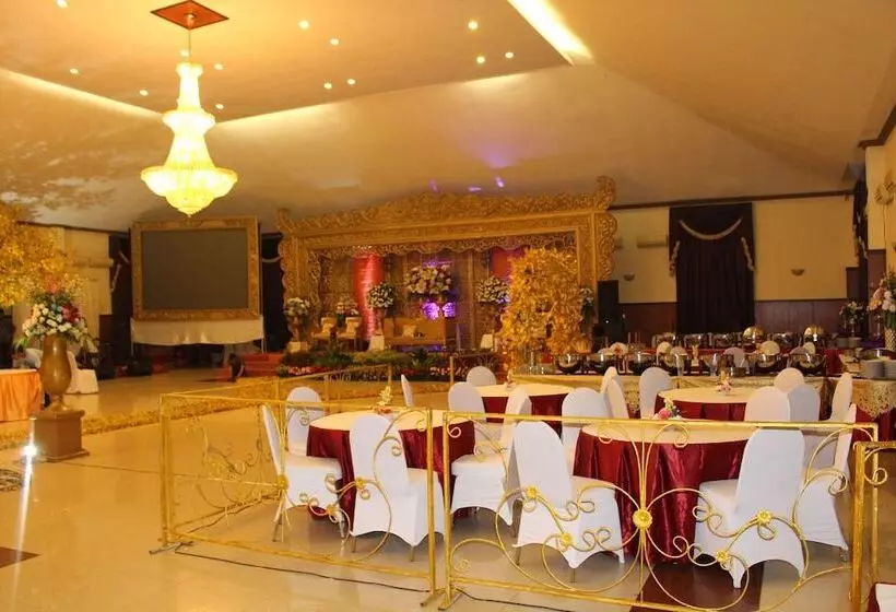 Hotelli Wisma Makara Suite Powered By Archipelago