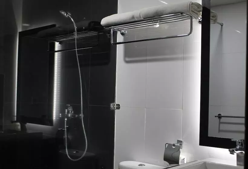 Hotelli Wisma Makara Suite Powered By Archipelago