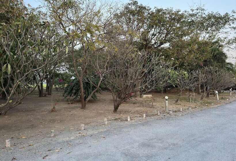 מוטל Maingam Resort