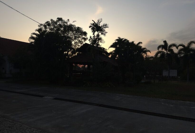 מוטל Maingam Resort