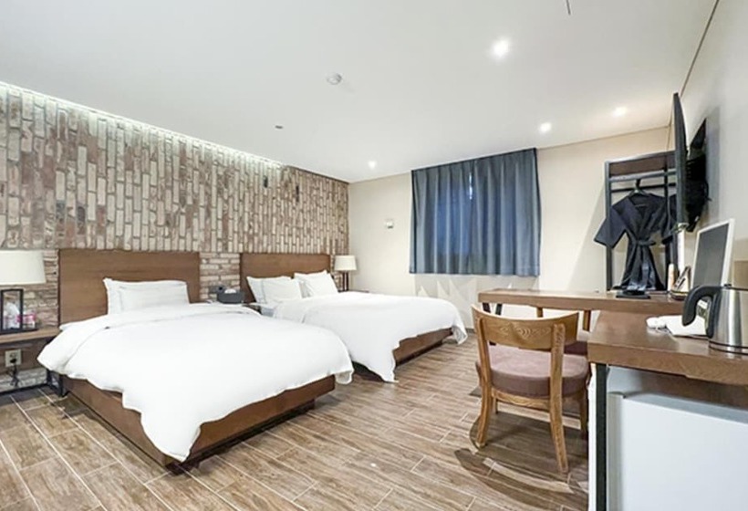 Motel Suwon Guundong Rampart