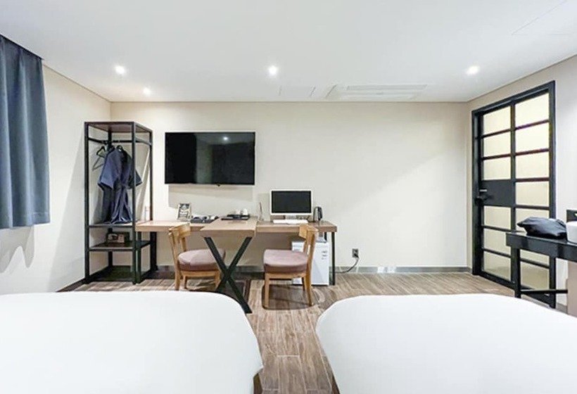 Motel Suwon Guundong Rampart