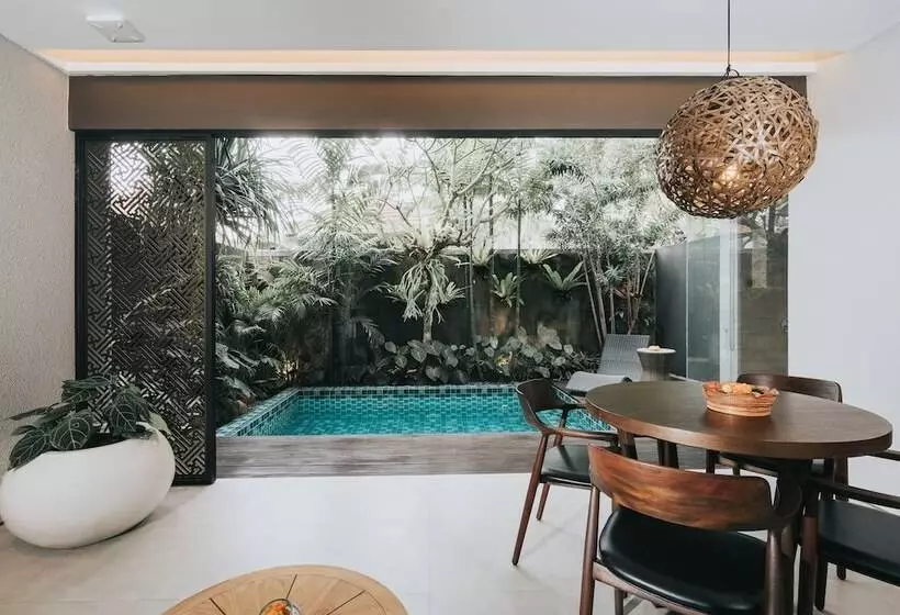 Lomakeskus Villa Ravaka Ubud