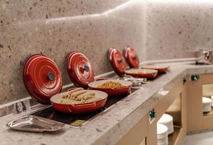 The Skytel Hotel Shenzhen Central Park