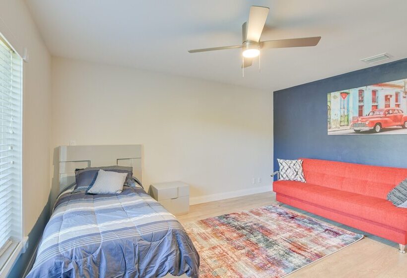 Canal Front Fort Lauderdale Oasis W/ Boat Dock!