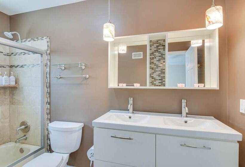 Canal Front Fort Lauderdale Oasis W/ Boat Dock!