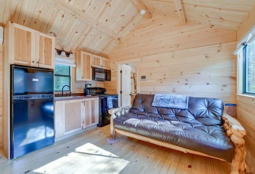 Catskills Tiny Home Cabin: Surrounded By Nature!
