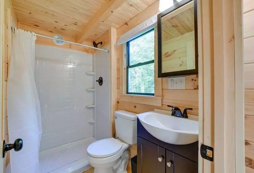 Catskills Tiny Home Cabin: Surrounded By Nature!