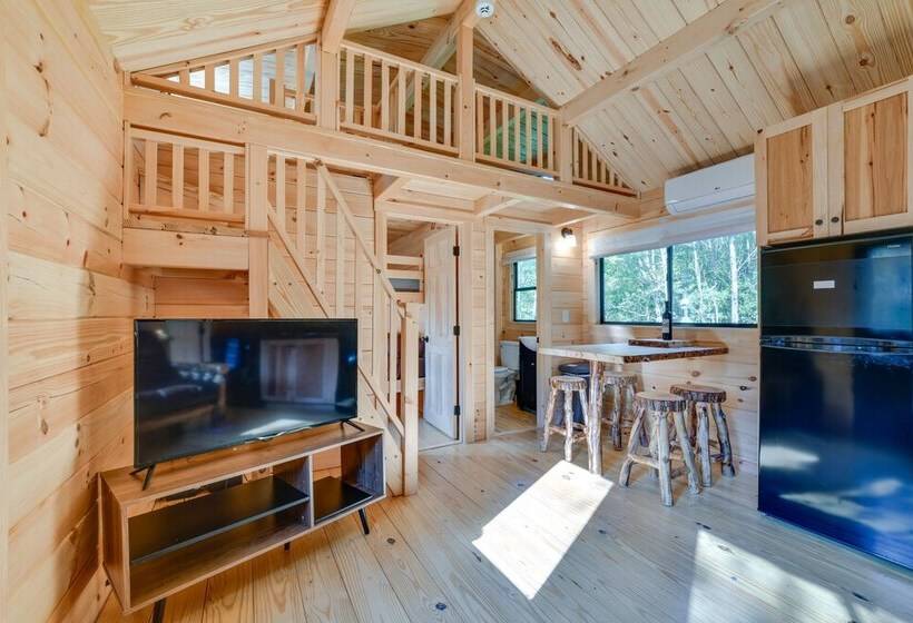 Catskills Tiny Home Cabin: Surrounded By Nature!