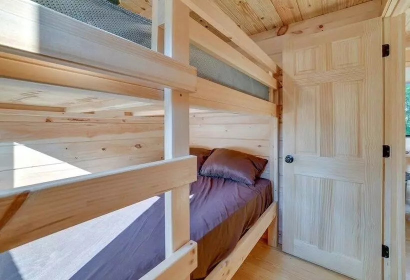 Catskills Tiny Home Cabin: Surrounded By Nature!