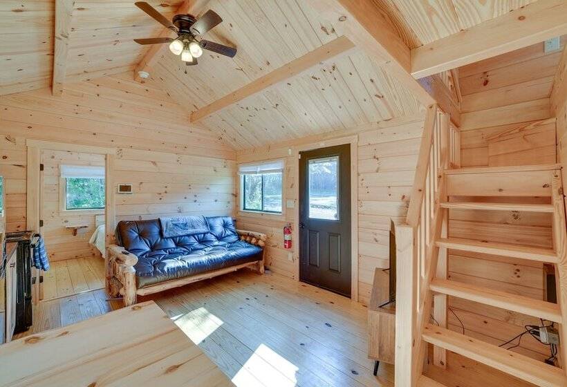 Catskills Tiny Home Cabin: Surrounded By Nature!