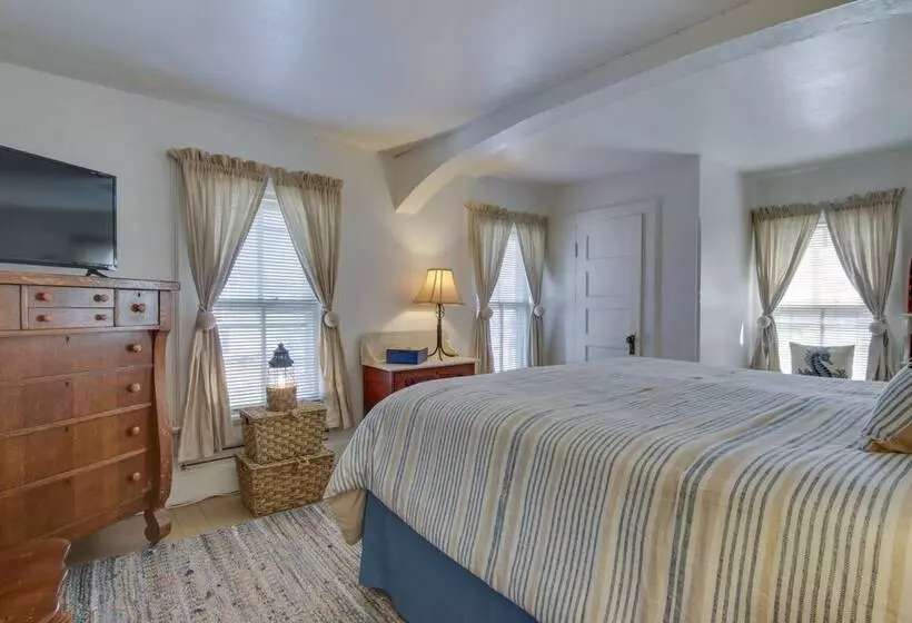 Chincoteague Home W/ Pool   Walkable Location!