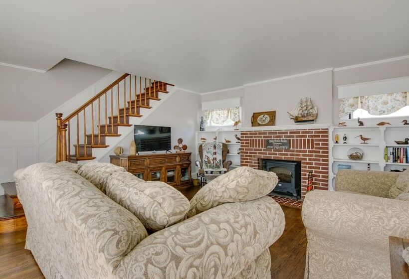 Chincoteague Home W/ Pool   Walkable Location!