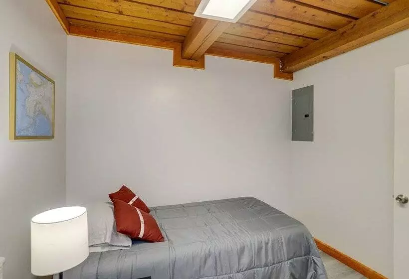 Cozy Fairbanks Cabin ~ 11 Mi To Downtown!