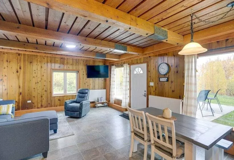 Cozy Fairbanks Cabin ~ 11 Mi To Downtown!