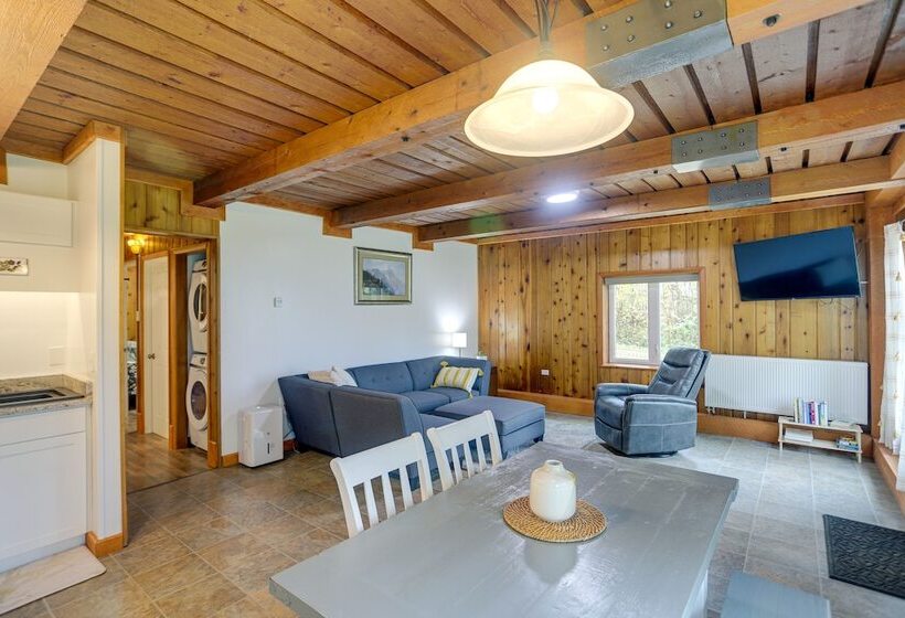 Cozy Fairbanks Cabin ~ 11 Mi To Downtown!