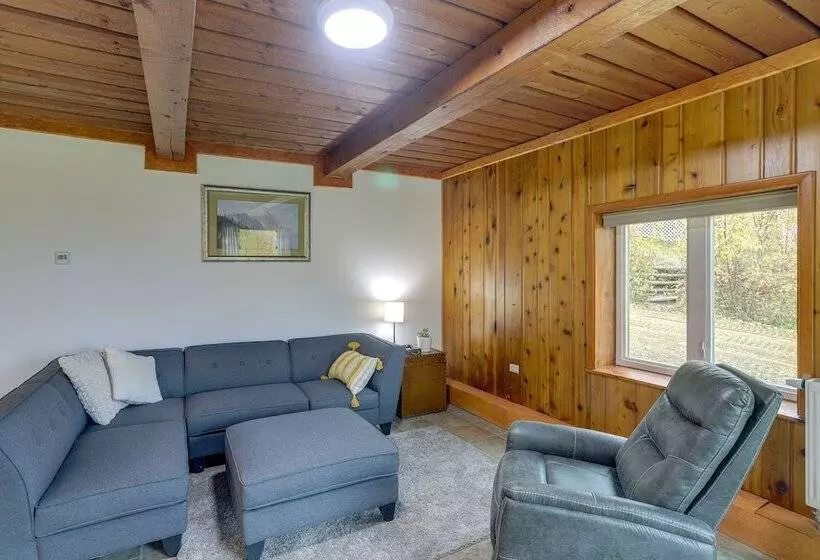 Cozy Fairbanks Cabin ~ 11 Mi To Downtown!